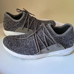 vessi Gray Cityscape shoes size 8